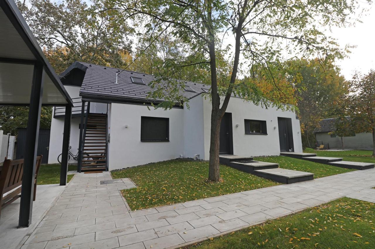 Meszes Apartman Kalocsa Exterior foto