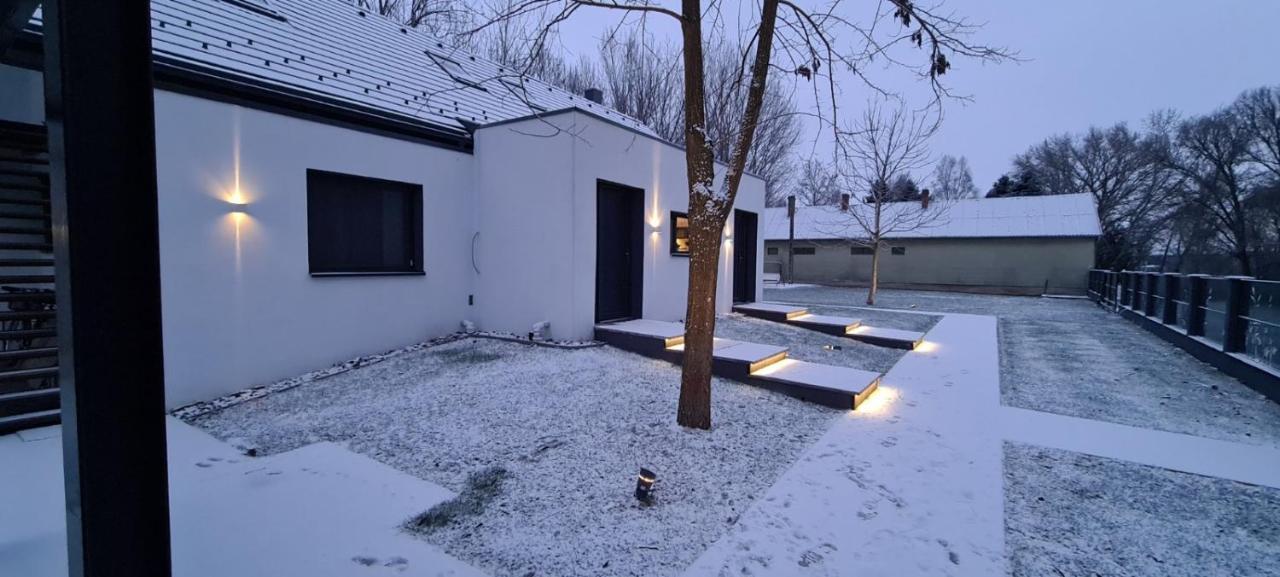 Meszes Apartman Kalocsa Exterior foto