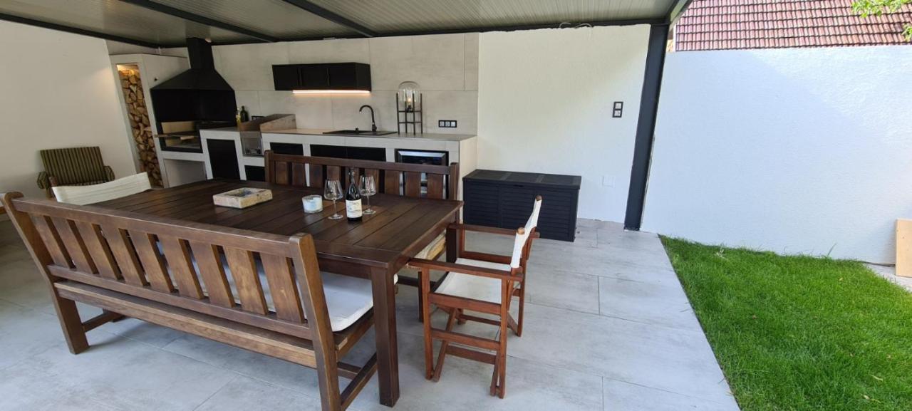Meszes Apartman Kalocsa Exterior foto